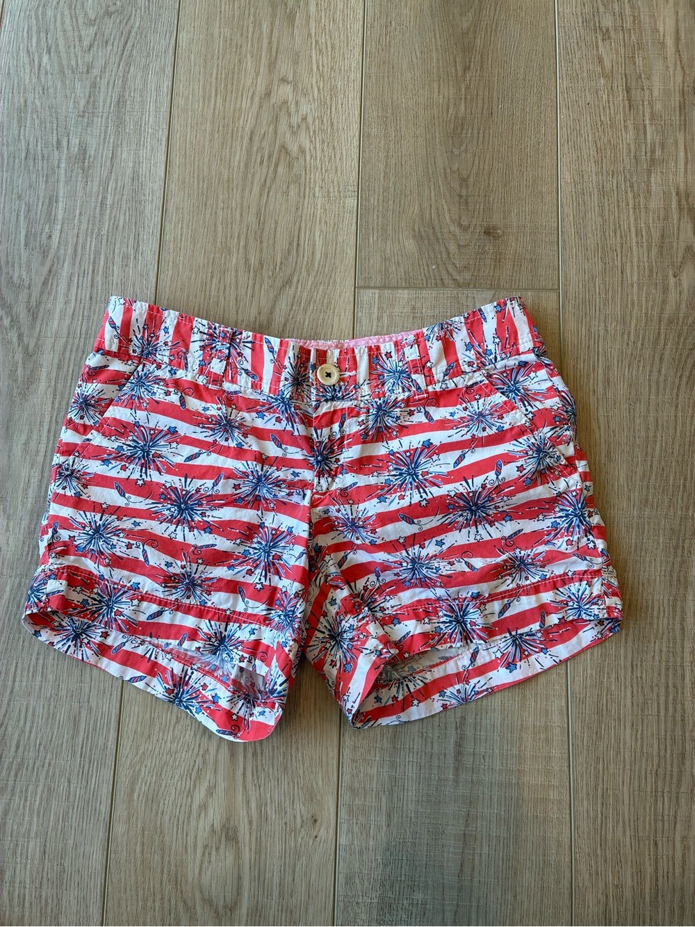 Lilly Pulitzer Callahan Red & White Striped Shorts blue fireworks size 4 July 4